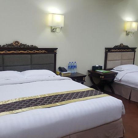 Sky Man Hotel Gyogon Екстериор снимка