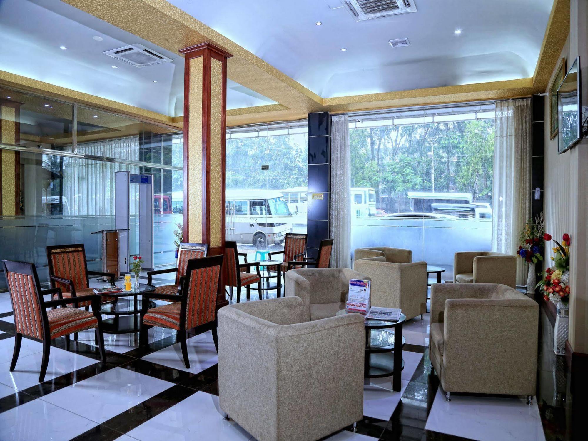 Sky Man Hotel Gyogon Екстериор снимка