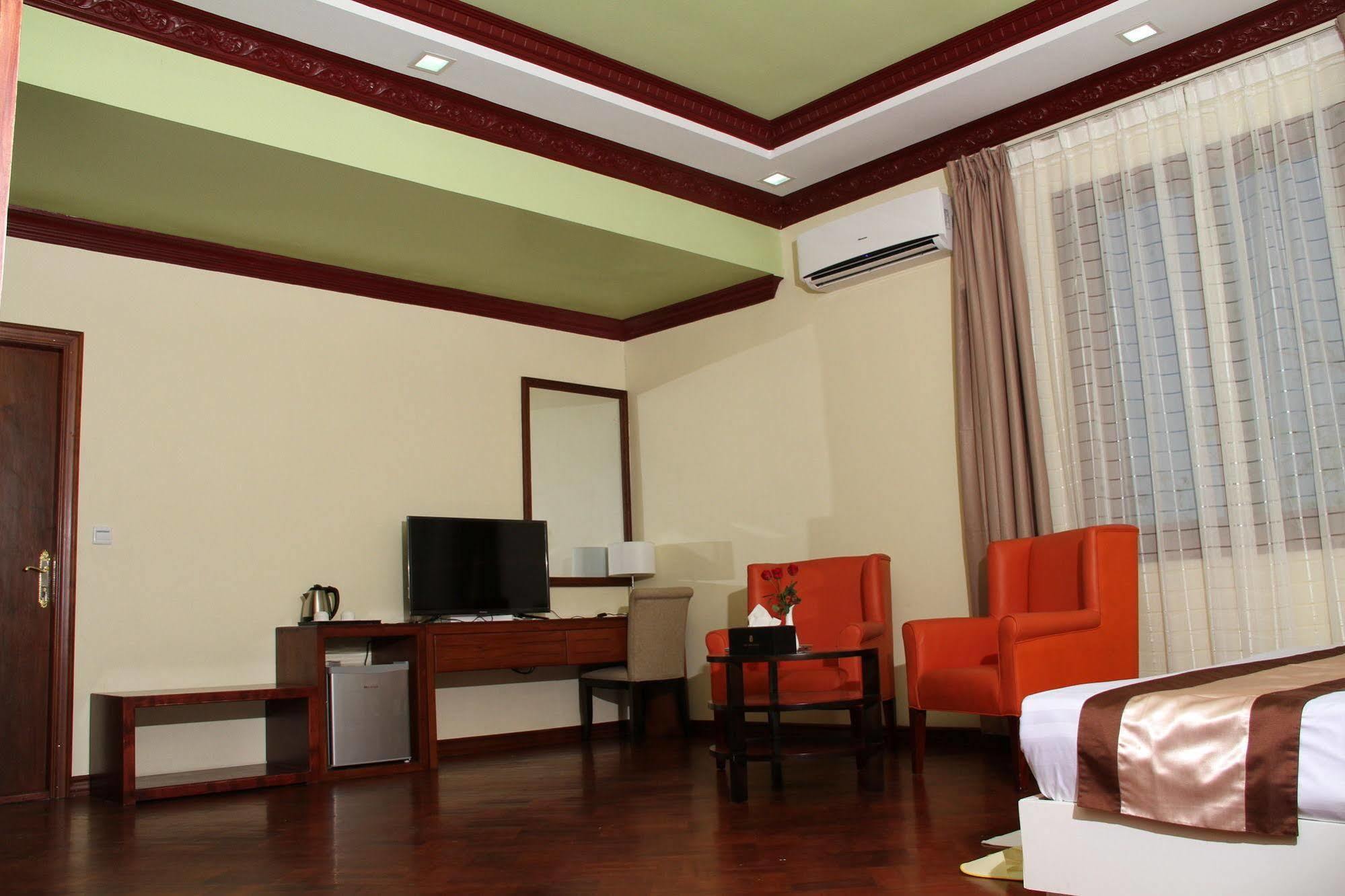 Sky Man Hotel Gyogon Екстериор снимка