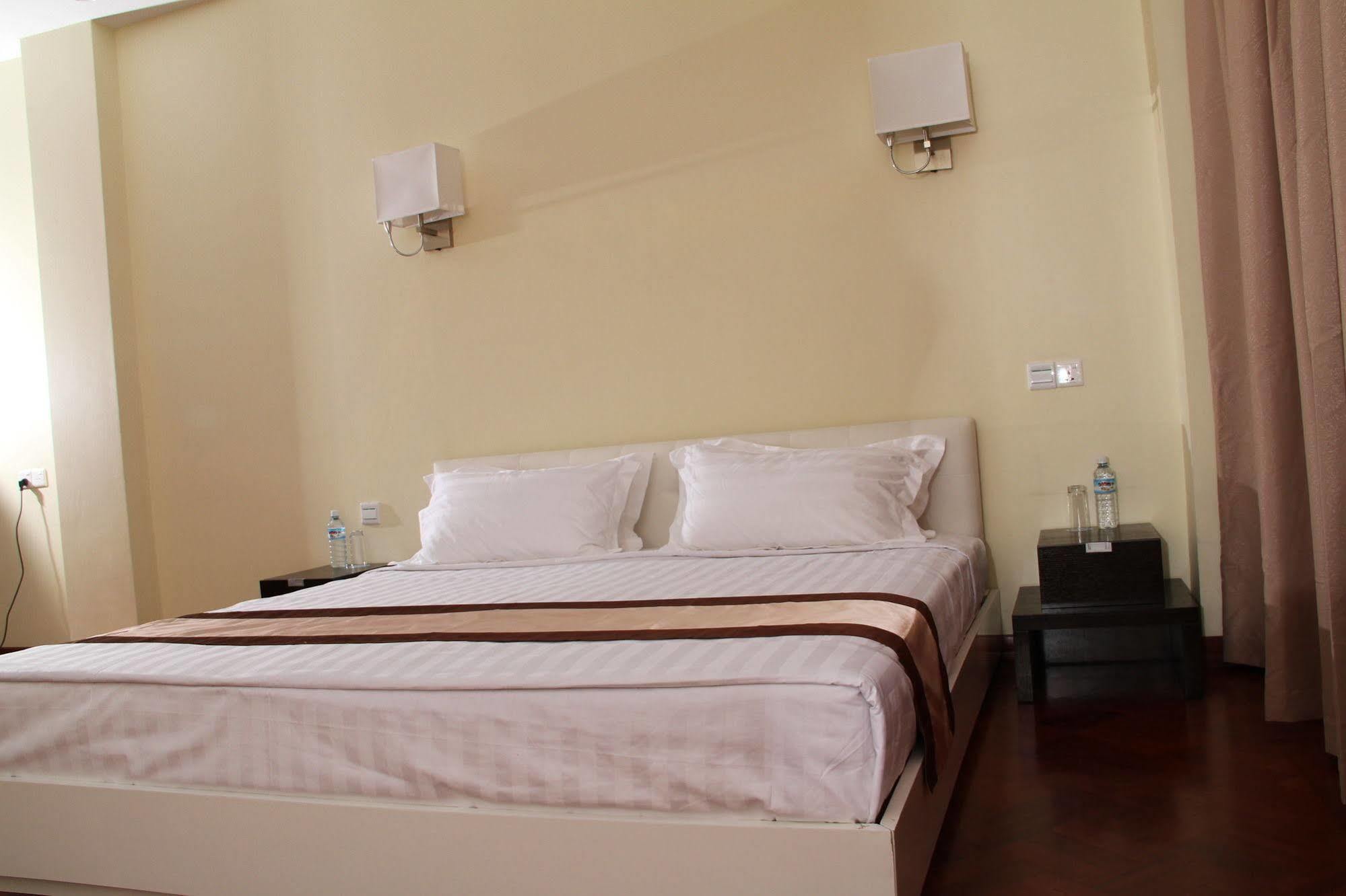 Sky Man Hotel Gyogon Екстериор снимка